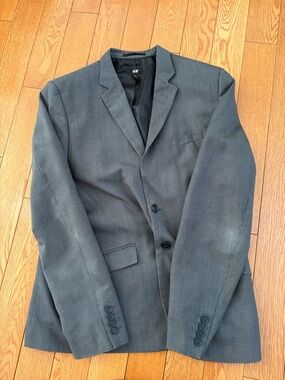 H&M Men's Gray Pinstripe Blazer